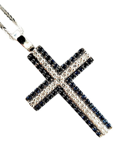 Collana con pendente Croce in Oro Bianco 18 kt -750  Zaffiri 0.69 ct Diamanti 0.39 ct