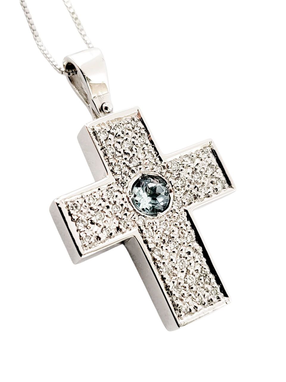 Collana con Croce  Diamanti ct 0,75 e Zaffiro  ct 0,25 in Oro Bianco 18 Kt (750)