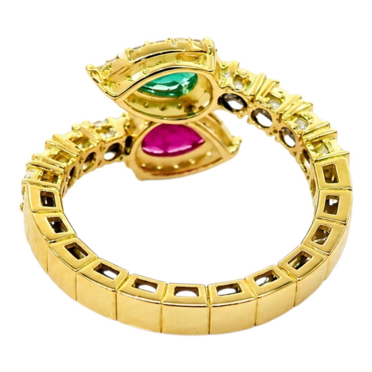 Anello contrarié diamanti 0,80 ct  smeraldo e rubino  a goccia  in oro giallo 18kt (750)