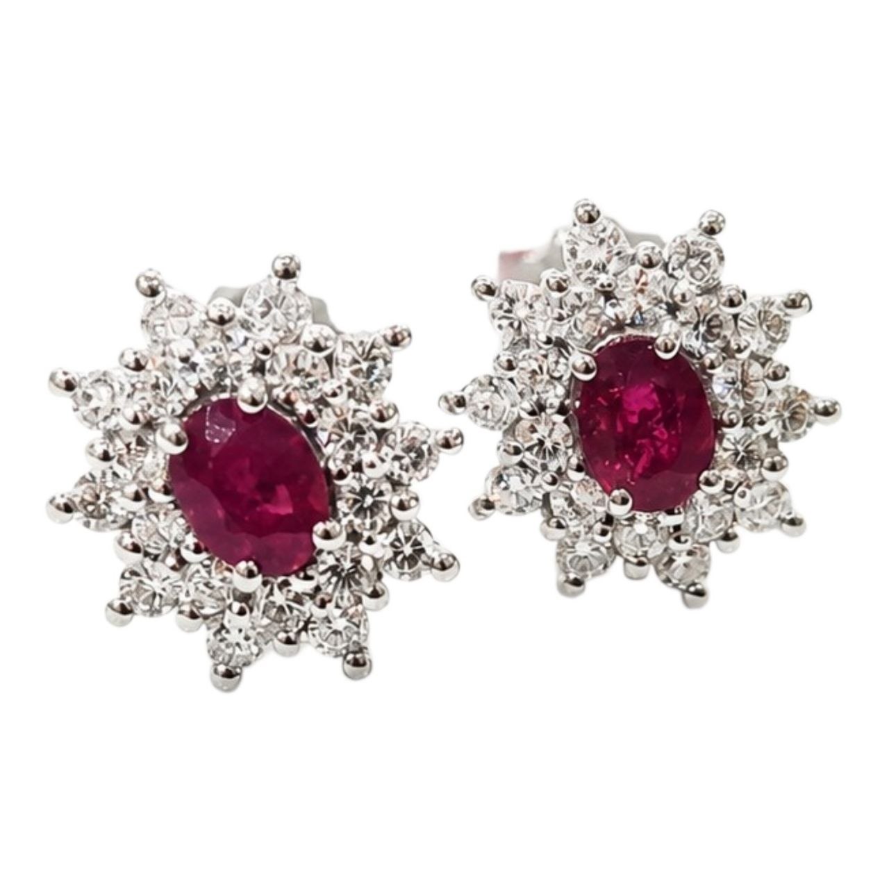 Orecchini in Oro Bianco con Diamanti 0,30 ct e Rubini ovali 0.35 ct 18 kt (750)