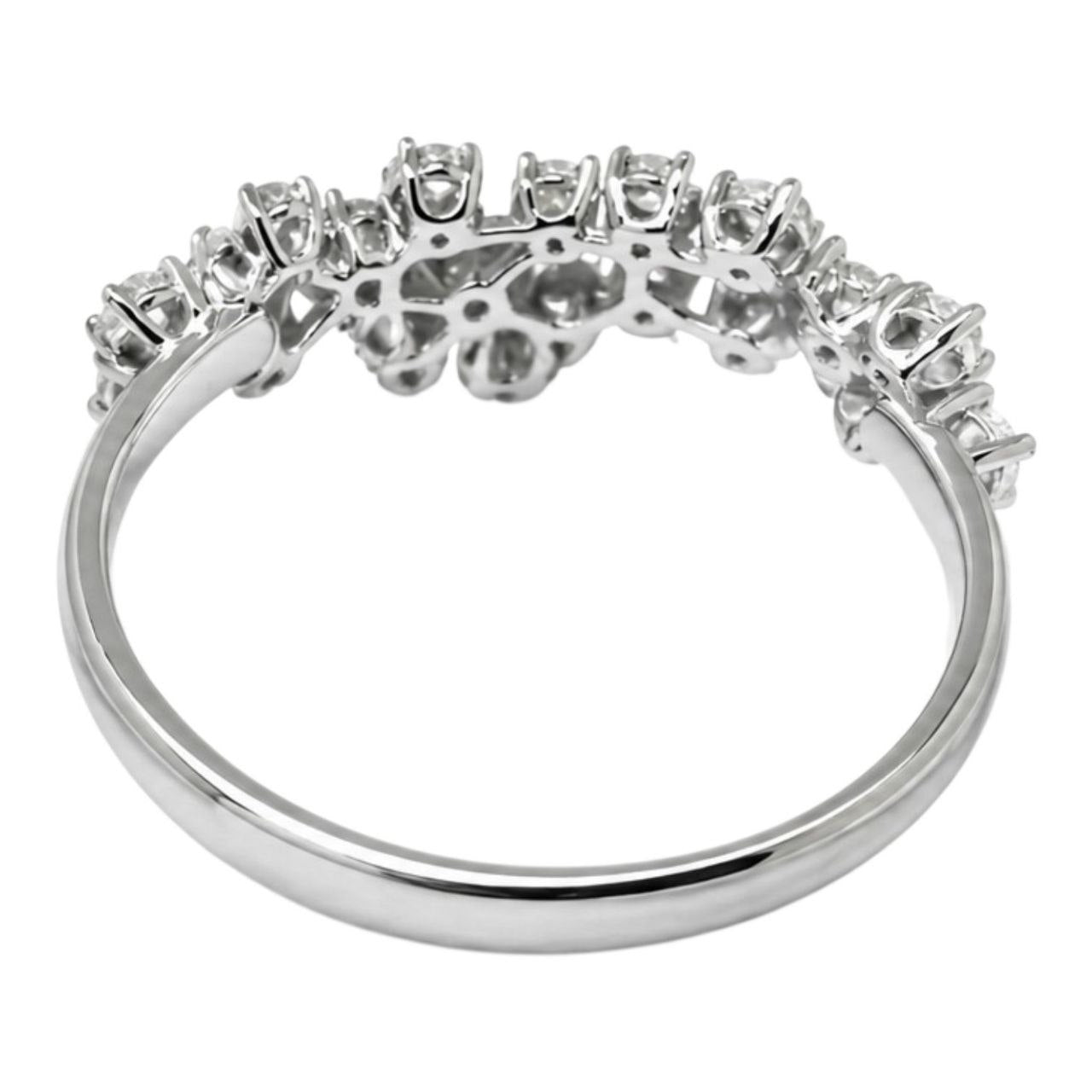 Anello fantasia floreale diamanti bianchi ct 0,61 in oro bianco 18kt (750)