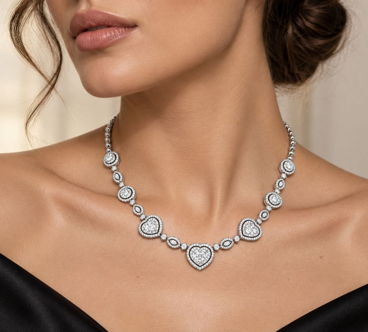 Collana a cuore con Diamanti ct 4,65 in Oro Bianco con certificazione gemmologica Gem Tech 18 kt -750