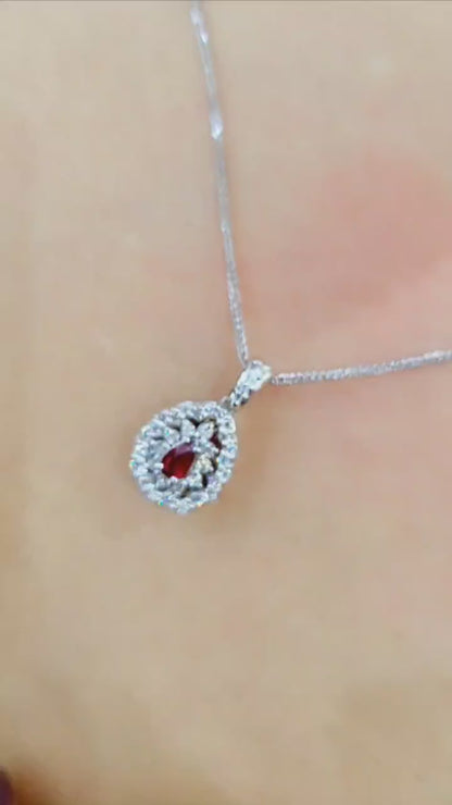 Collana pendente a goccia con doppio giro di Diamanti 0,35 ct e Rubino 0,25 ct in oro bianco 18kt (750)